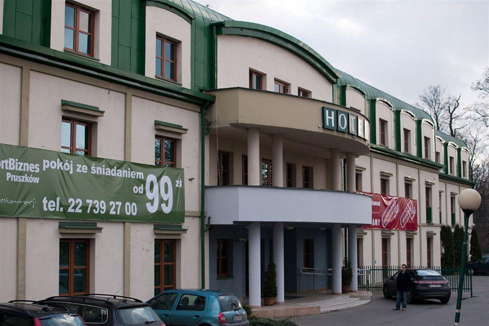 Comfortbiznes Pruszkow Luaran gambar