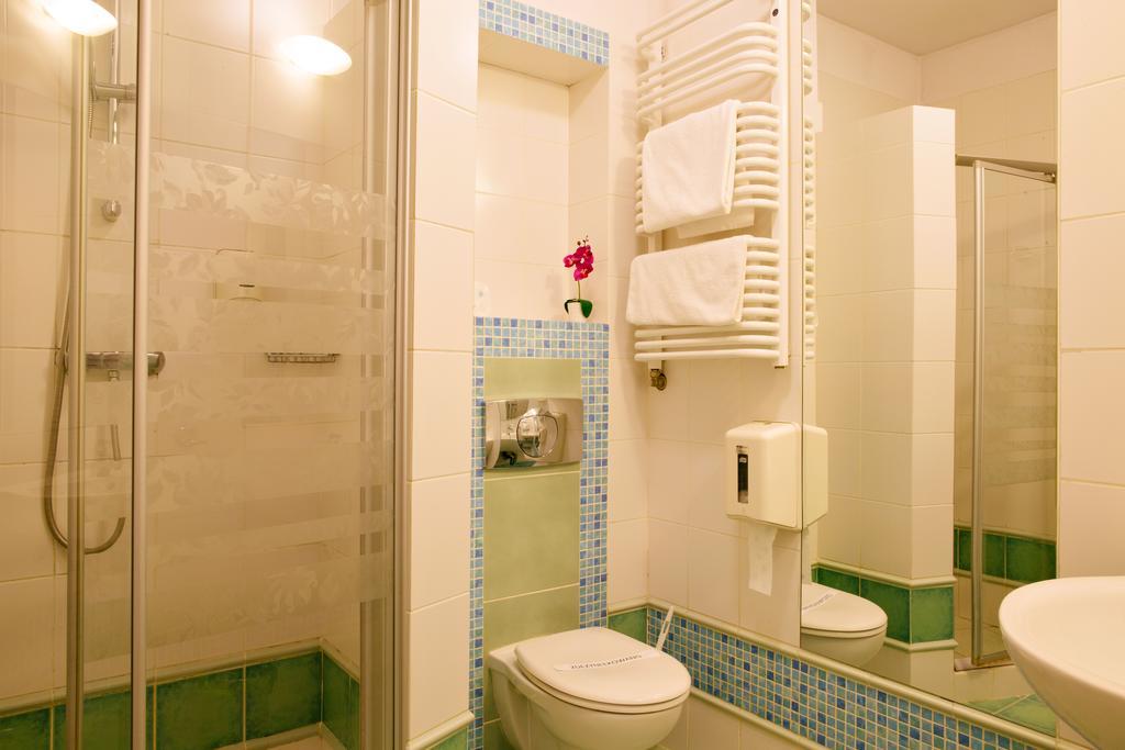 Comfortbiznes Pruszkow Luaran gambar