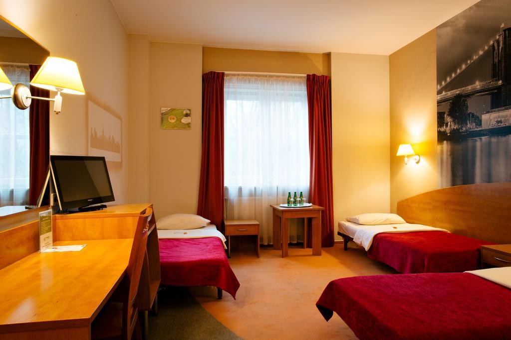 Comfortbiznes Pruszkow Luaran gambar