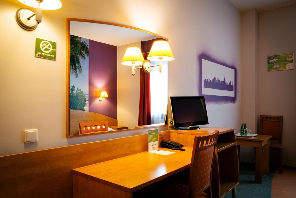 Comfortbiznes Pruszkow Luaran gambar